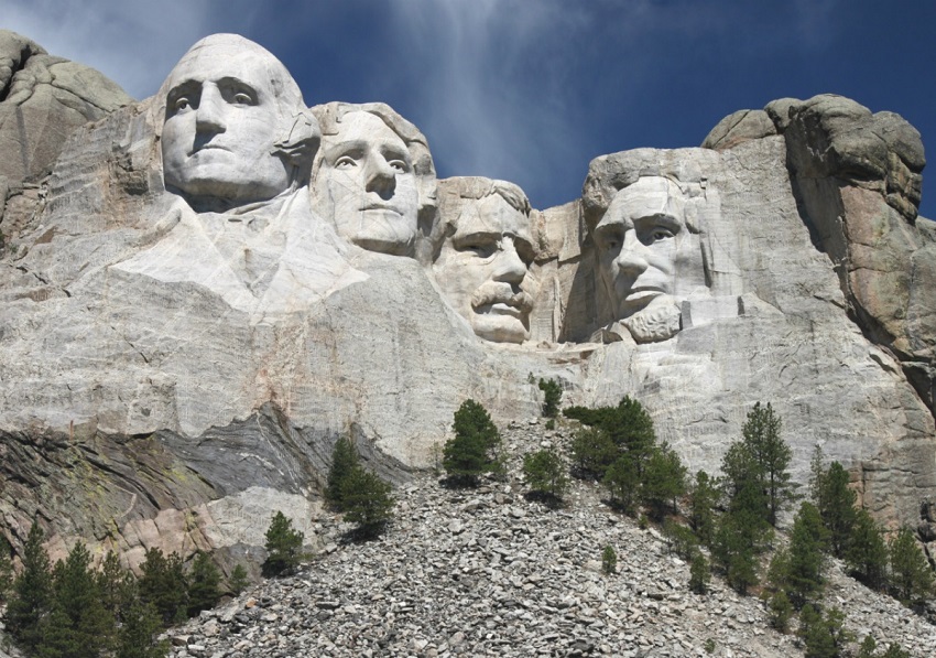 In Mount Rushmore virtual tours